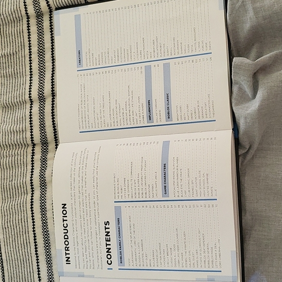 ROBLOX CHARACTER ENCYCLOPEDIA - Picture 8 of 8